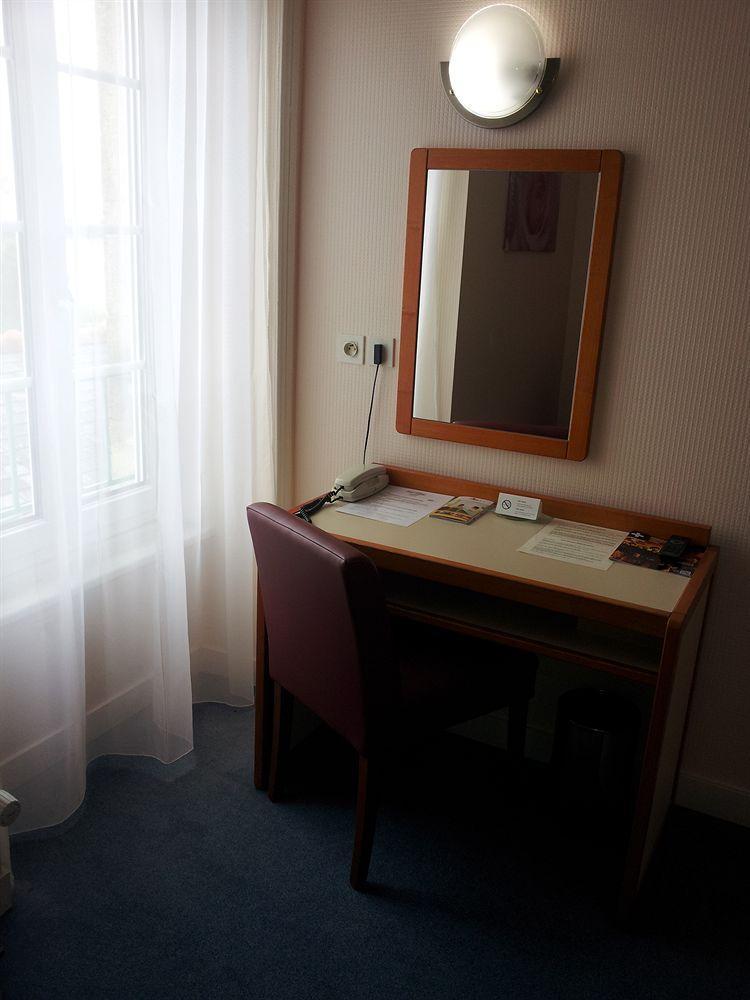 Cit'Hotel Du Port Rhu Douarnenez Esterno foto
