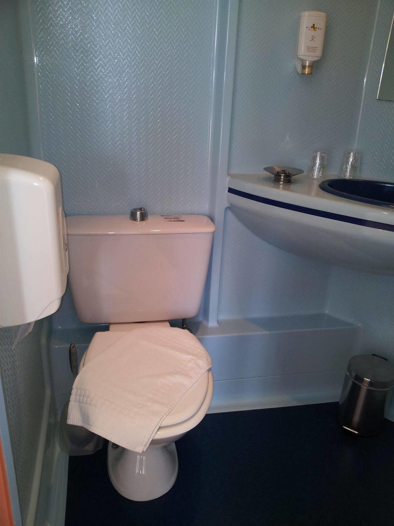 Cit'Hotel Du Port Rhu Douarnenez Esterno foto