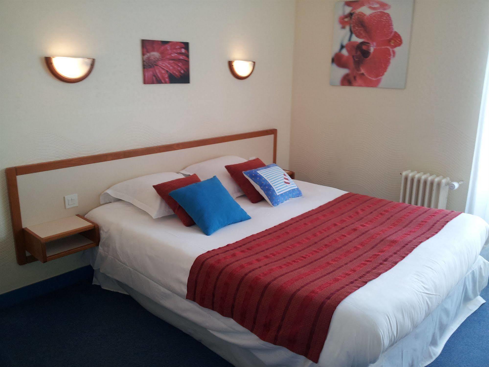 Cit'Hotel Du Port Rhu Douarnenez Esterno foto