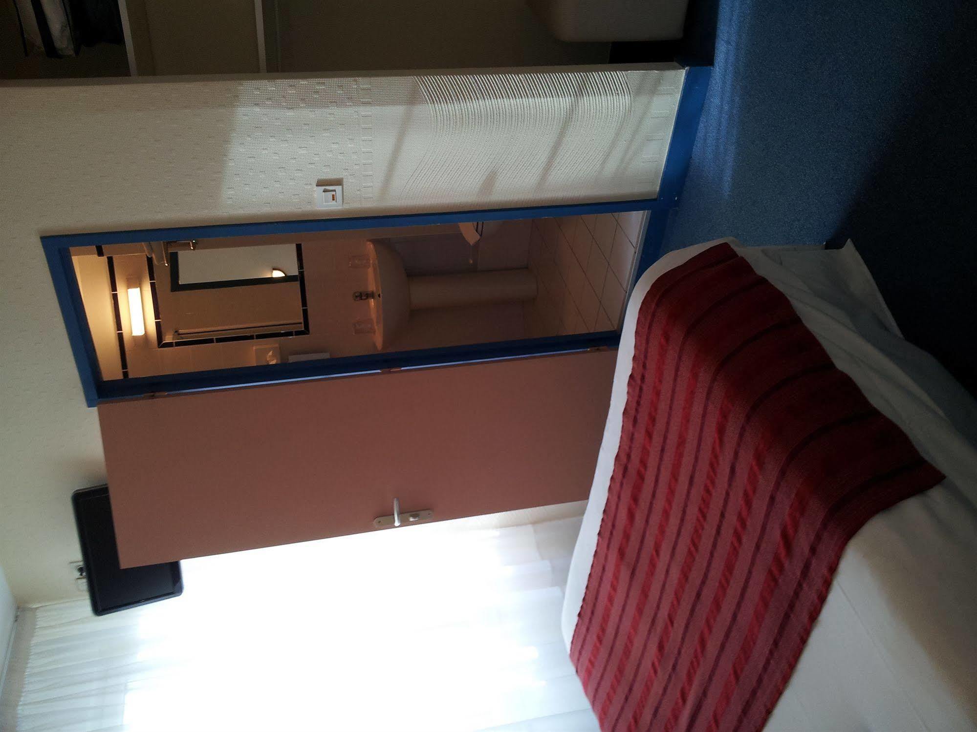 Cit'Hotel Du Port Rhu Douarnenez Esterno foto