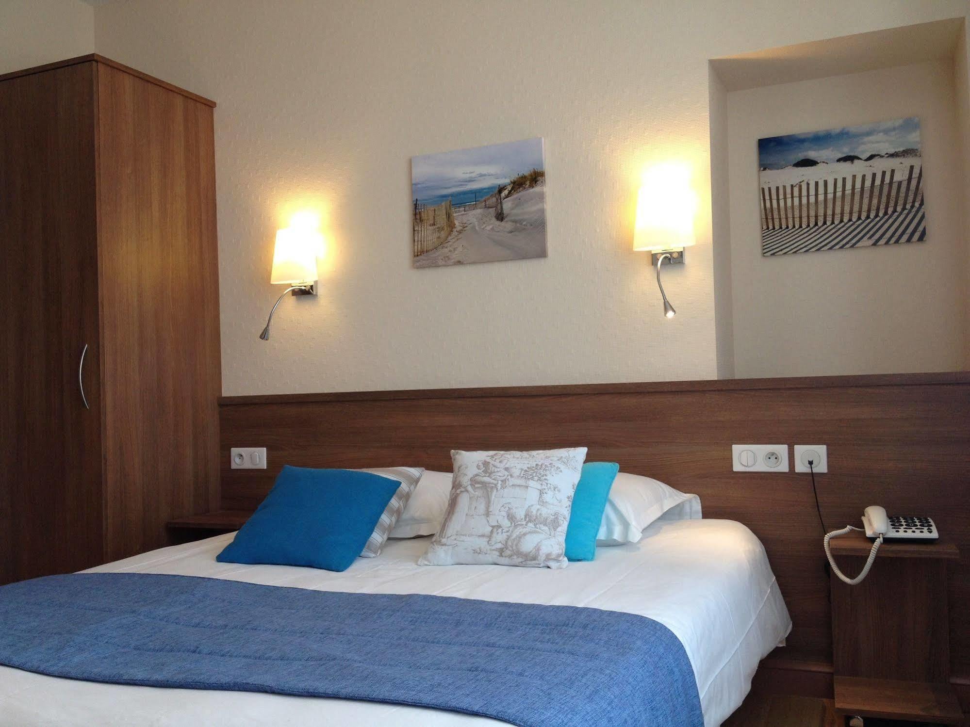 Cit'Hotel Du Port Rhu Douarnenez Esterno foto
