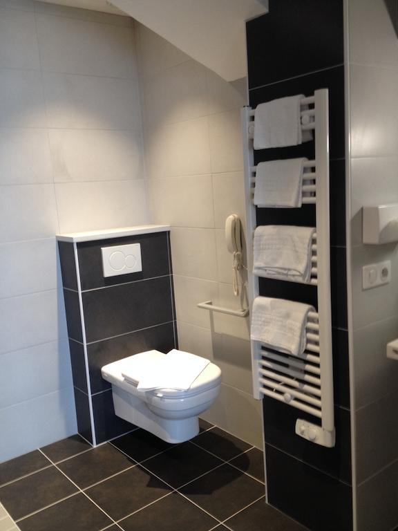 Cit'Hotel Du Port Rhu Douarnenez Esterno foto